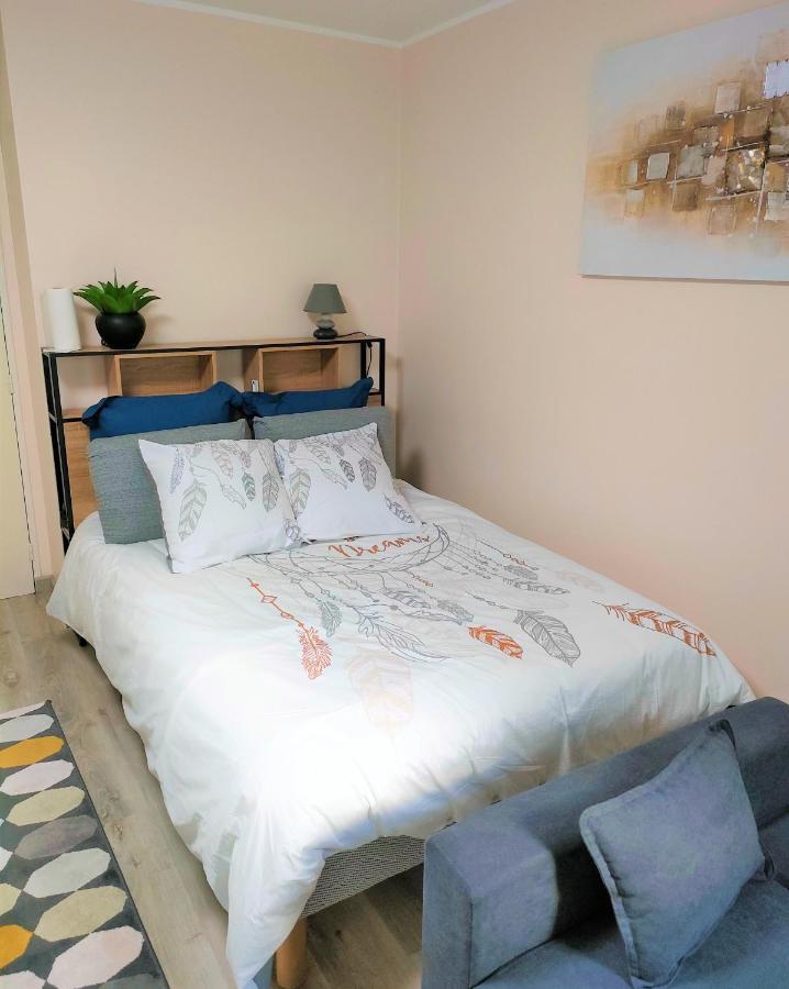 Lovely Flat Nearby Paris Fully Redone With Free Parking On Premises And Balcony クリシー エクステリア 写真