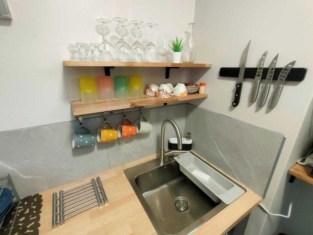 Lovely Flat Nearby Paris Fully Redone With Free Parking On Premises And Balcony クリシー エクステリア 写真